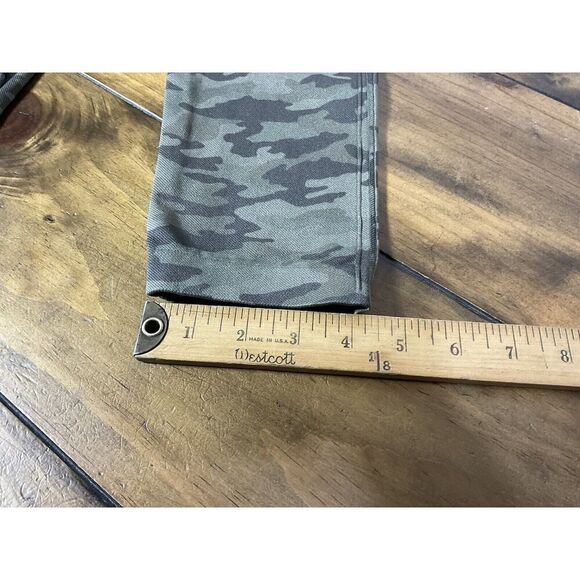 SPANX Desert Camo Look at Me Now Seamless Cropped Leggings Size XL - Picture 5 of 6